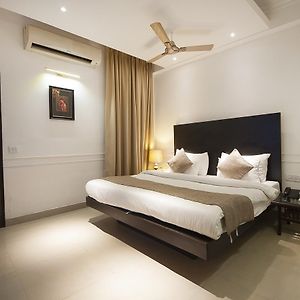 Airport Hotel De Aura Delhi Airport